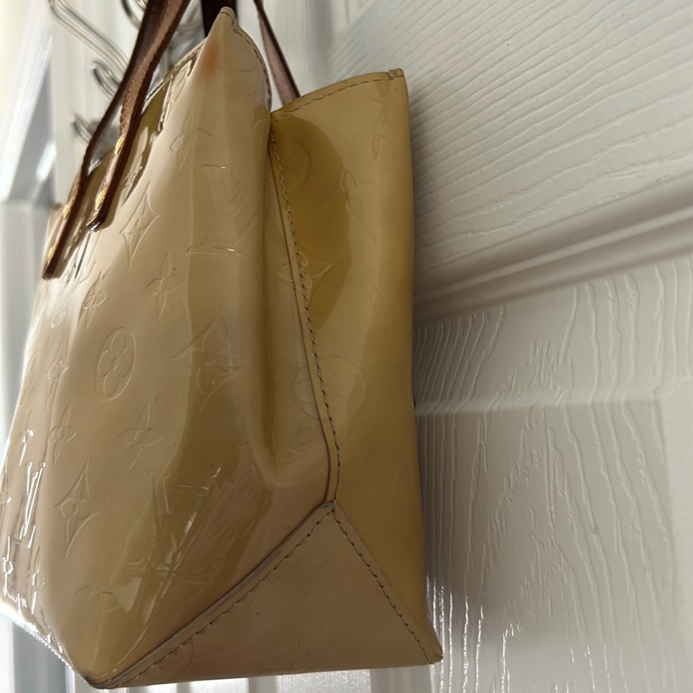 Louis Vuitton Gold Vernis Monogram Reade PM Bag - Picture 3 of 16